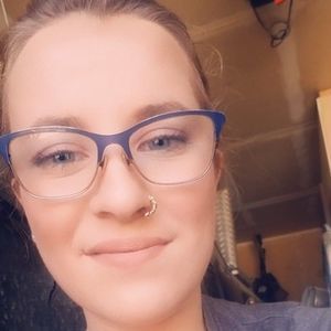 Meet your Posher, Daisa